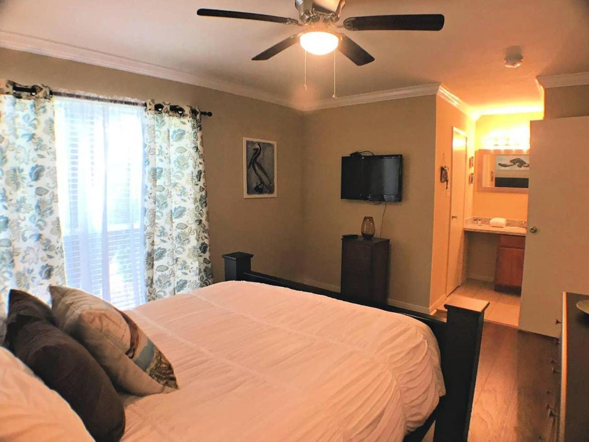 Sandpiper Stay Condo - Pool Near Beach And Seawall! Galveston Exterior photo